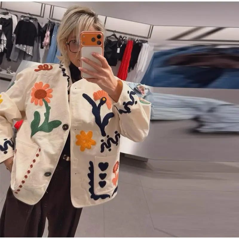 Fashion Women's Embroidery Short Jacket Loose O-neck Long Sleeve Buttons Female Cropped Coat 2026 Autumn Lady Casual Jackets